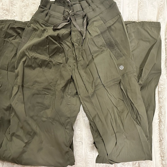 Lululemon pants - Picture 2 of 2